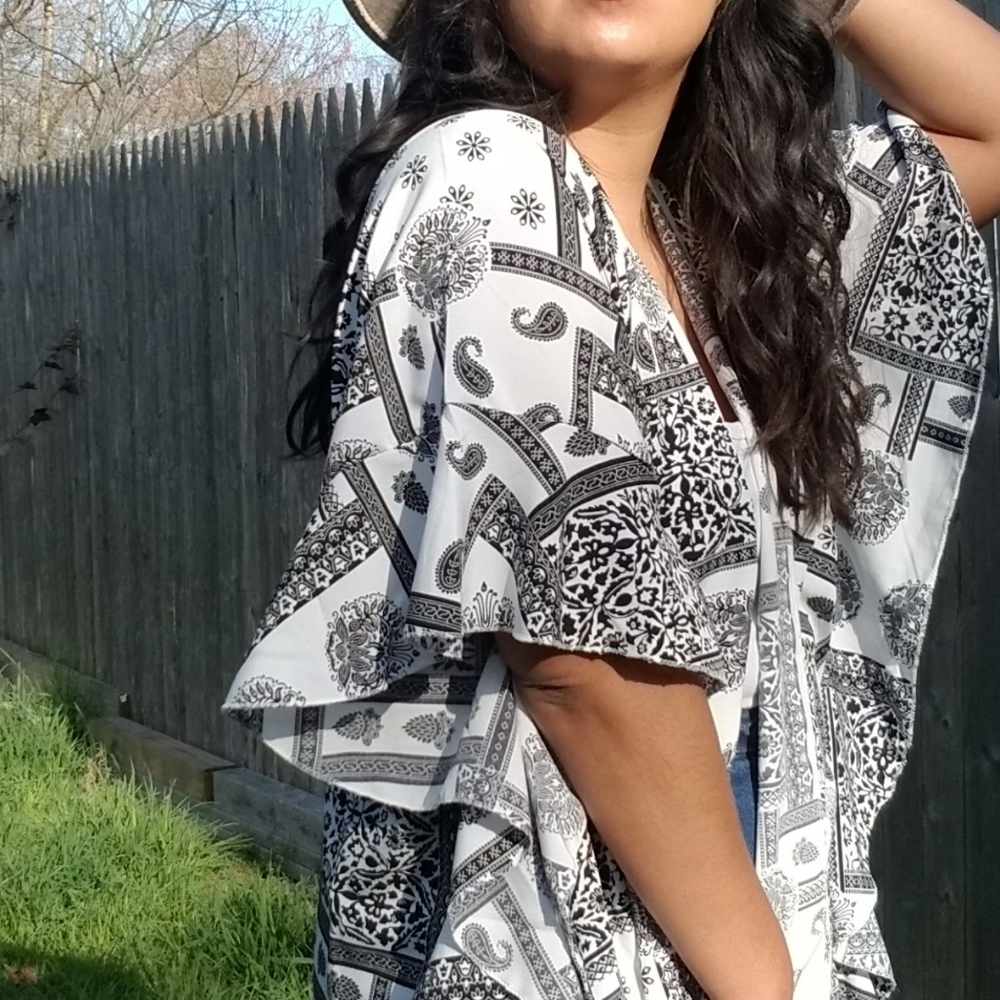 MANDALA KIMONO RUFFLE CARDIGAN IN WHITE - Picture 6 of 10